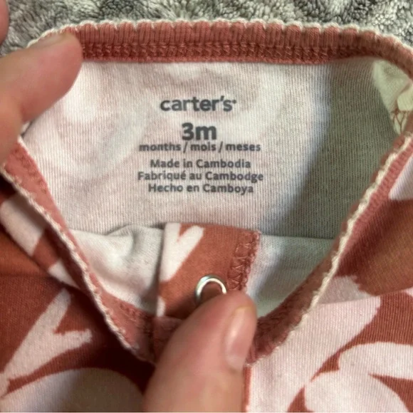 Carter’s baby footie pajamas - Picture 4 of 4